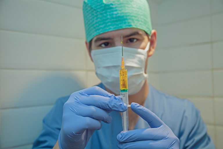Covid, anticorpi monoclonali al posto della terza dose?