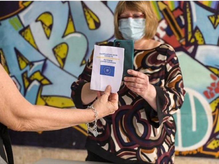 Arriva "Super Green Pass": chi dovrà usarlo