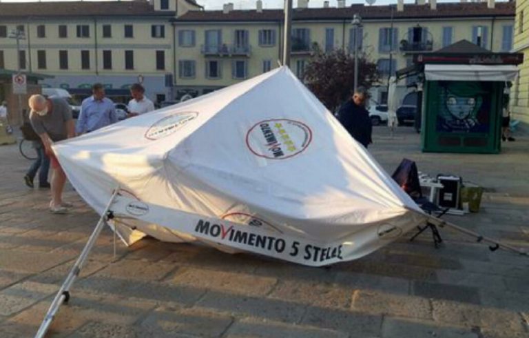 Assalto al gazebo M5S, perquisiti 4 no vax