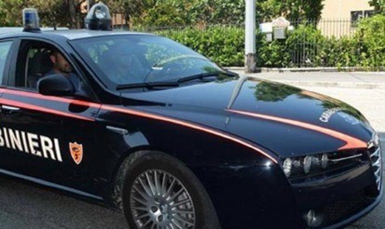 Carabinieri di Napoli al lavoro sul caso