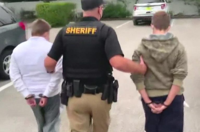Florida, adolescenti pianificano strage scolastica