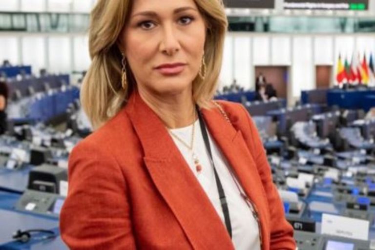 Francesca Donato lascia la Lega