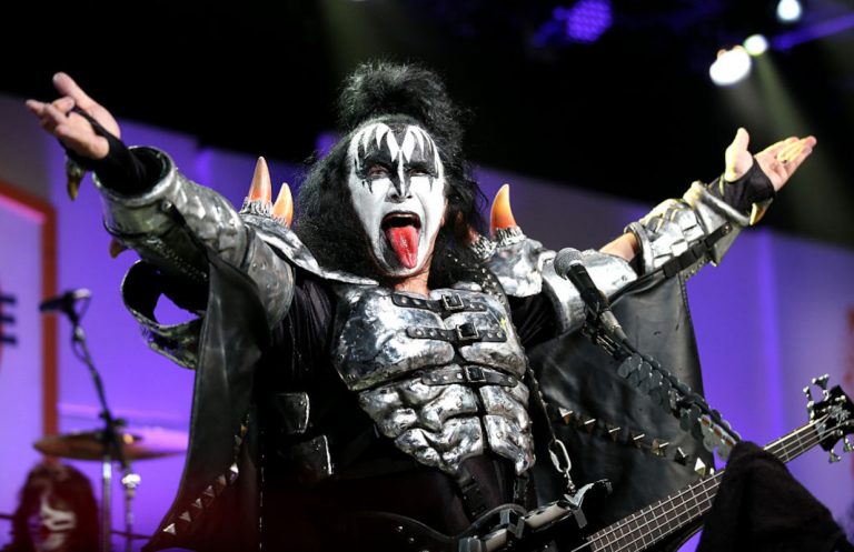 Kiss