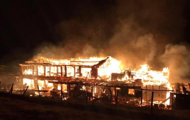 Incendio a Campo Imperatore, distrutto rifugio De Carolis