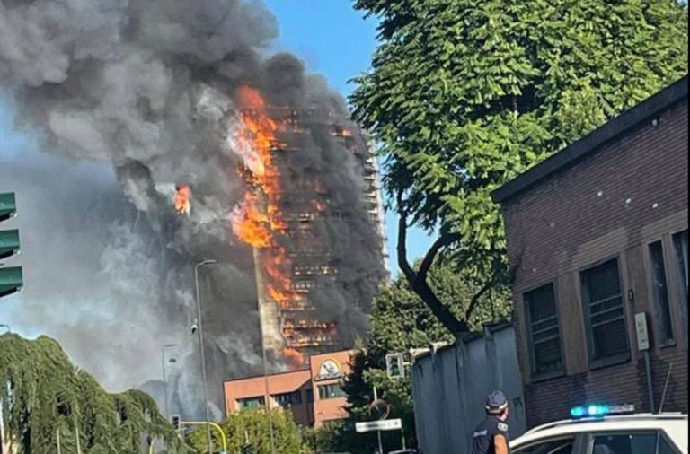 Incendio Milano