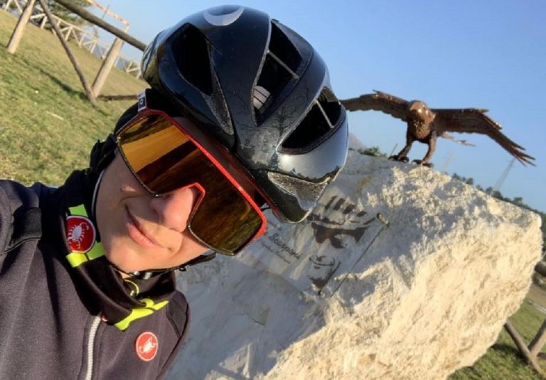 Incidente lungo la strada della Marazzana, morta una 35enne motociclista di Sassoferrato