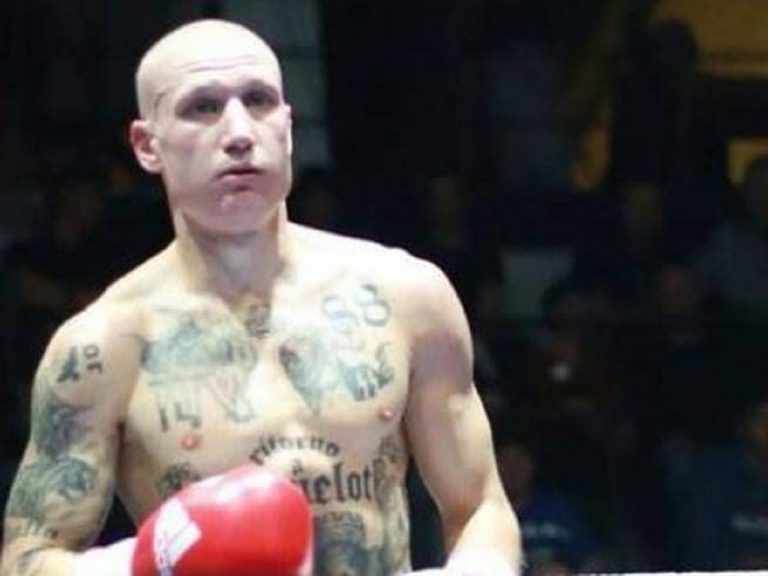 Michele Broili, sul ring con i tatuaggi nazisti. Il pugile rischia sanzioni
