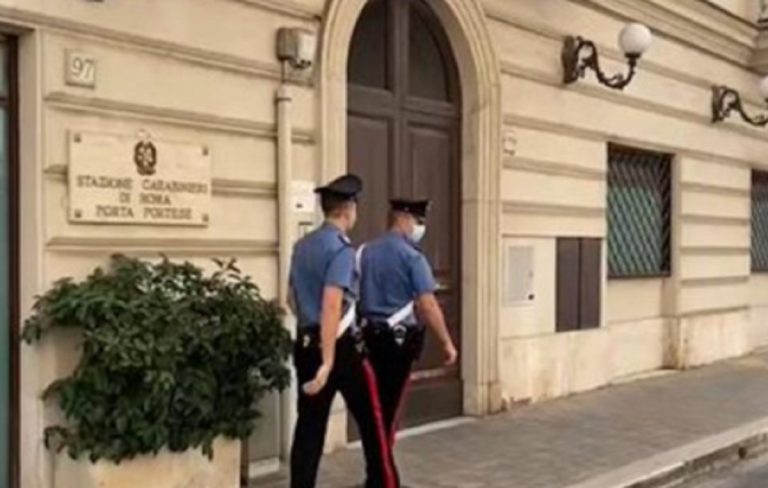 Negoziante picchiato dal branco: aggressori rintracciati