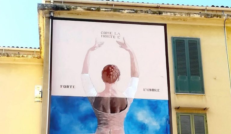 Murales per la bimba morta in un incidente a Palermo