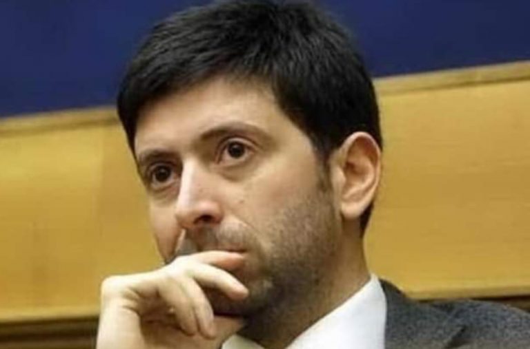 Terza dose vaccino Covid, le parole di Speranza