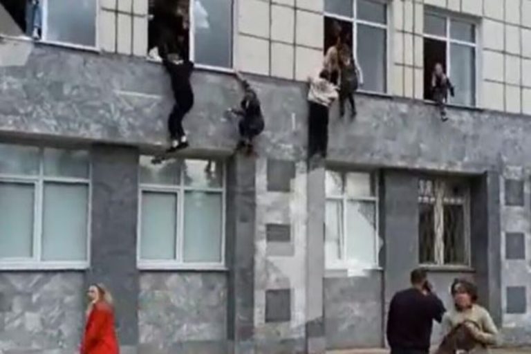 Sparatoria Russia