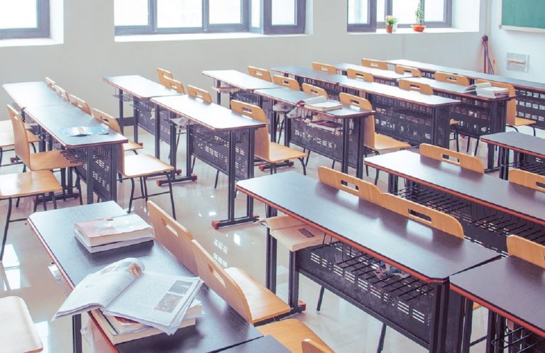 Scuola, le regole per il ritorno in classe nell'era di Covid-19