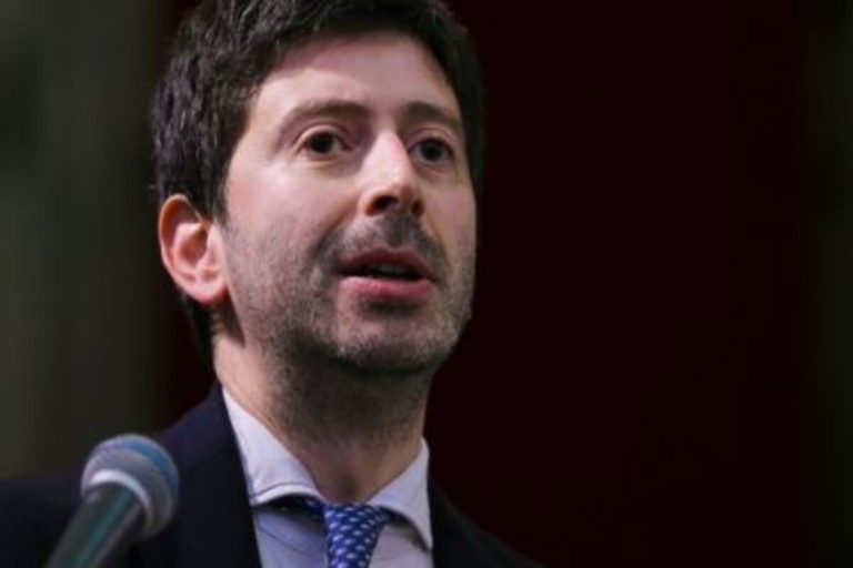 Speranza sull'obbligo vaccinale