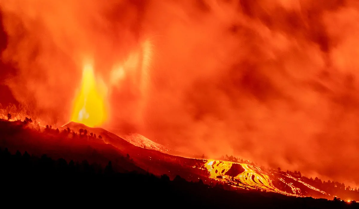 Canarie, eruzione vulcano con rischio di nubi tossiche