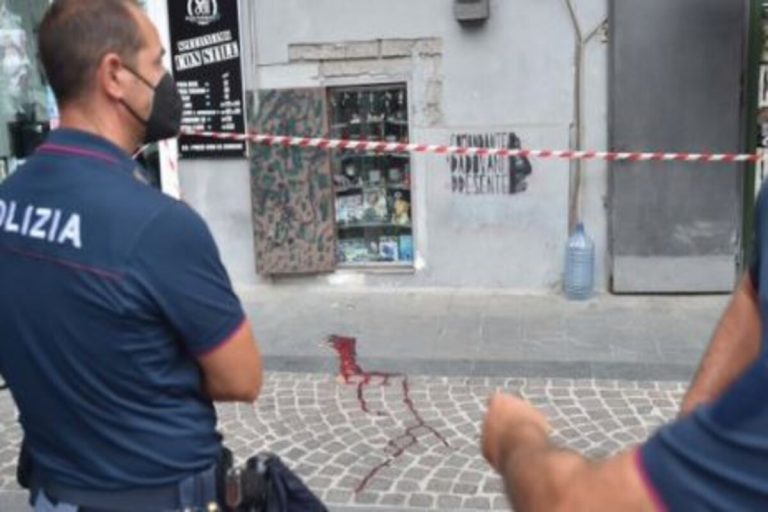Bimbo morto a Napoli