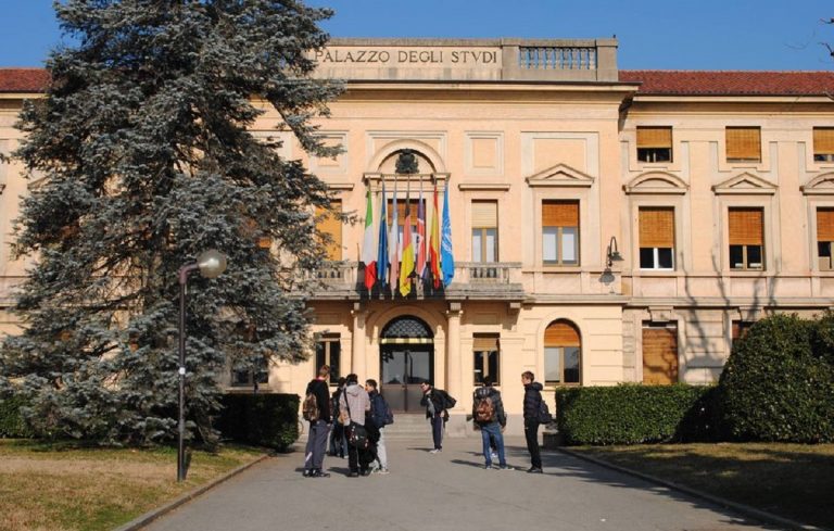 Professoressa liceo Botta Ivrea