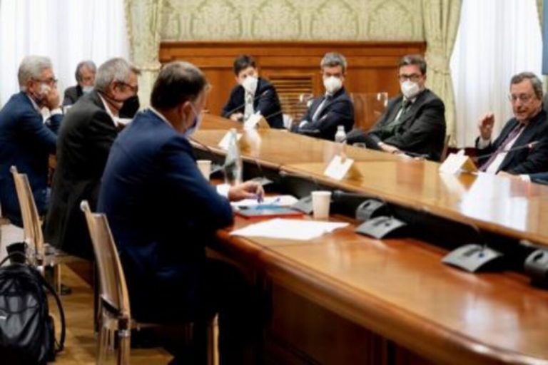 Salario minimo: favorevoli e contrari