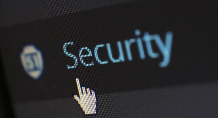 Attacco hacker