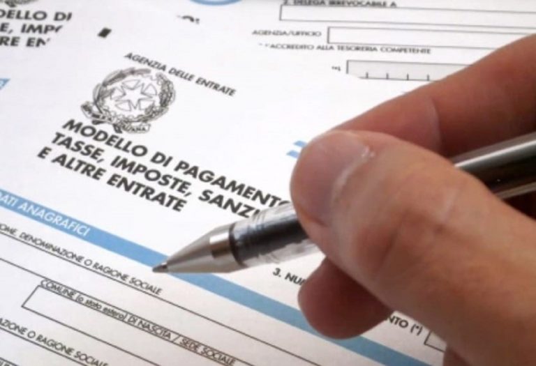 Cinque mesi per pagare le cartelle esattoriali