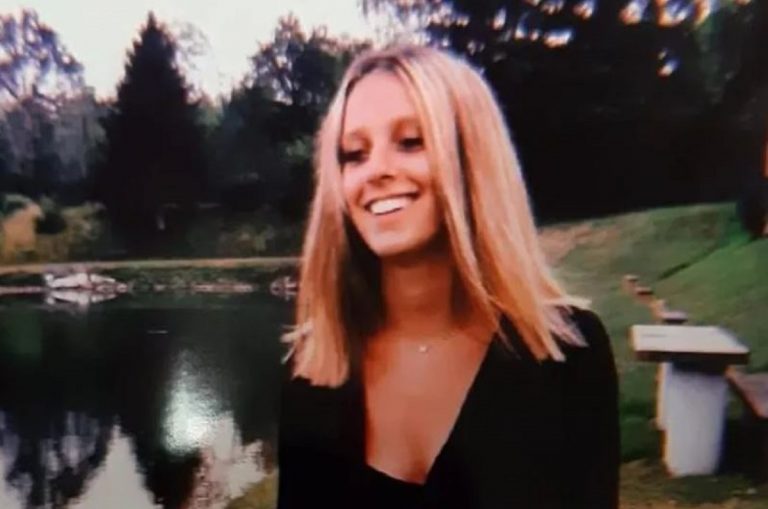 Il manifesto funebre per Valentina La Selva