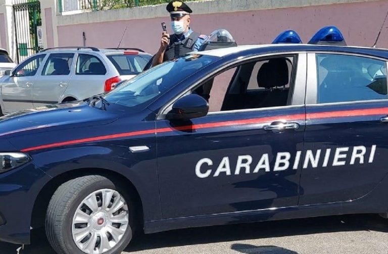 I carabinieri arrestano uno stalker