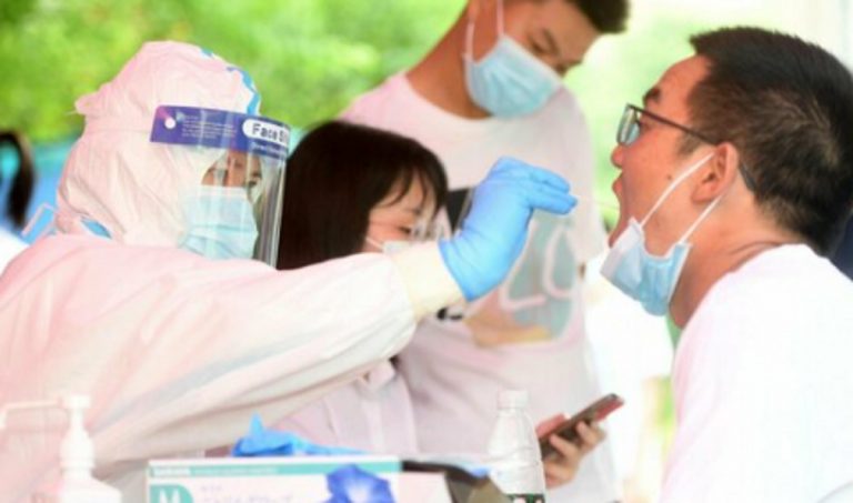Focolaio in Cina: turisti positivi
