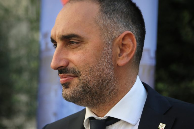 m5s