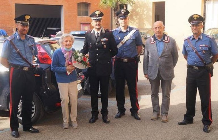 Imola colf ruba soldi