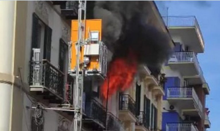 Incendio Napoli