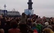 Manifestazione no green pass a Trieste e la nota dei portuali