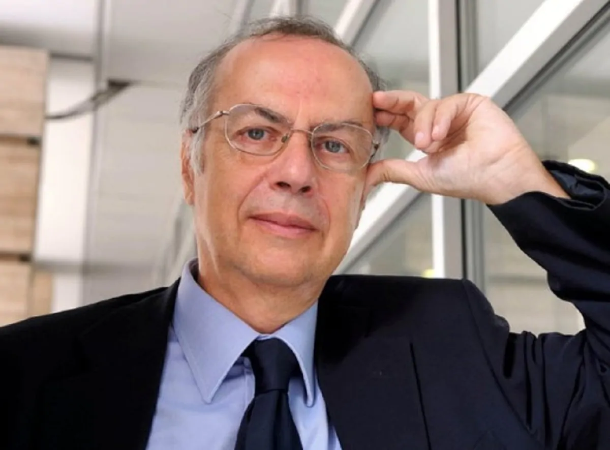 Il professor Carlo Signorelli
