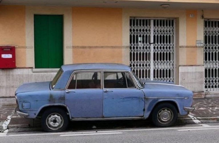 auto parcheggiata Conegliano
