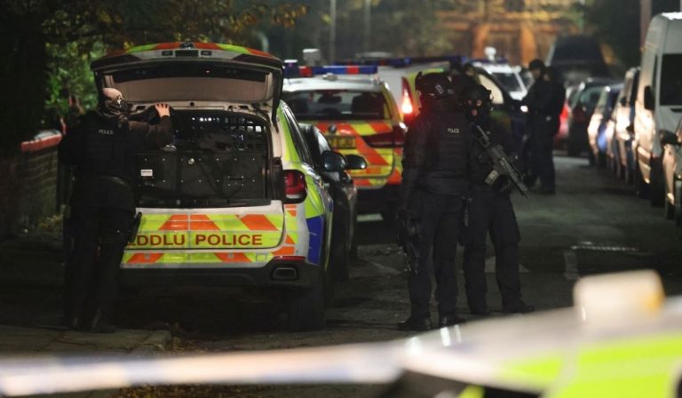 Esplosione Liverpool arrestati giovani