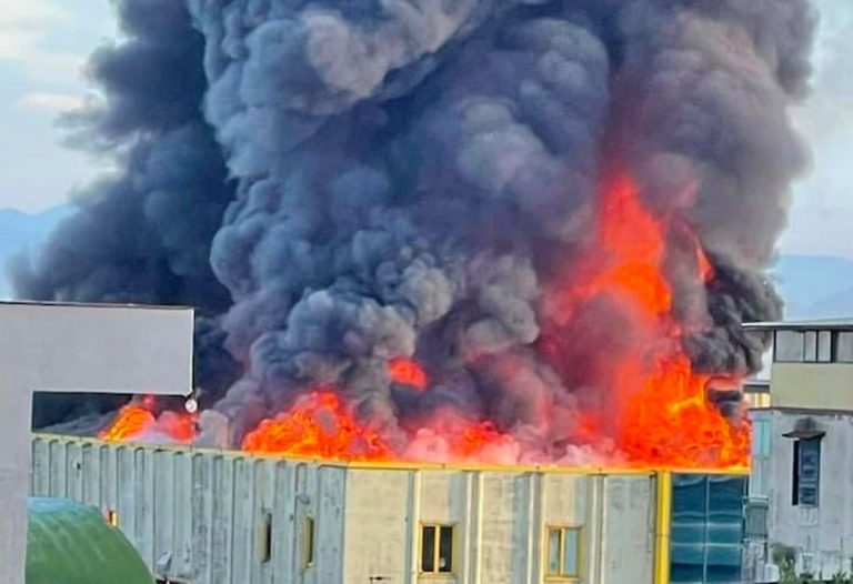 Incendio ad Arzano