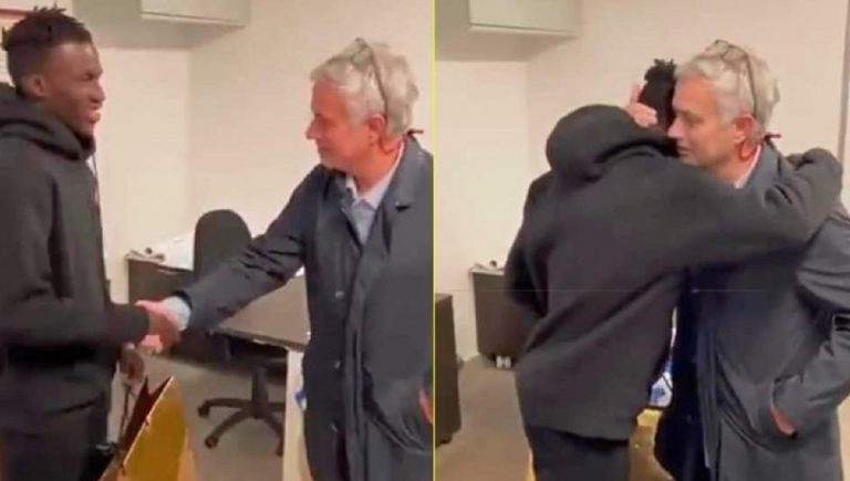 Mourinho scarpe banane