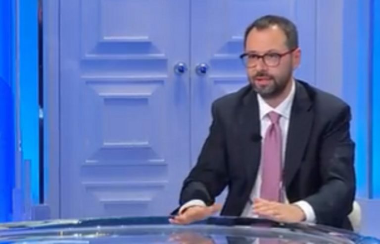 patuanelli esenzione restrizioni vaccinati