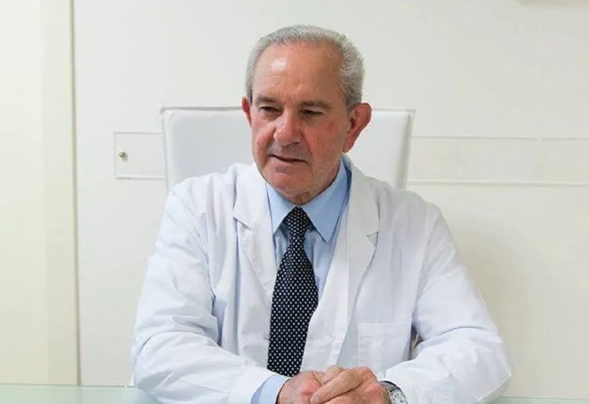 L'ex ginecologo e convinto no vax Roberto Petrella