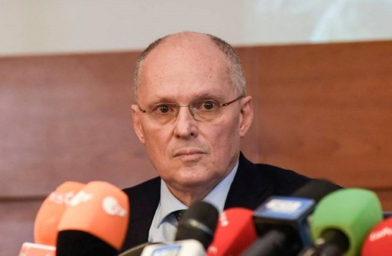 Il professor Walter Ricciardi