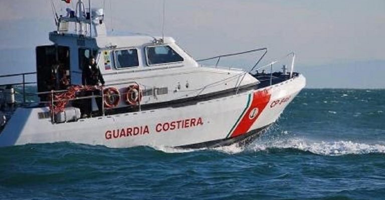 barca affondata Trieste