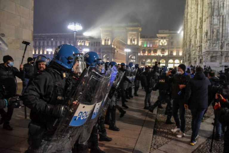 Milano corteo no green pass