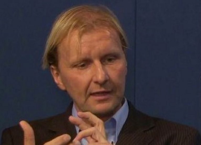 il dottor andreas noack ucciso per le sue scoperte sui vaccini la versione della moglie