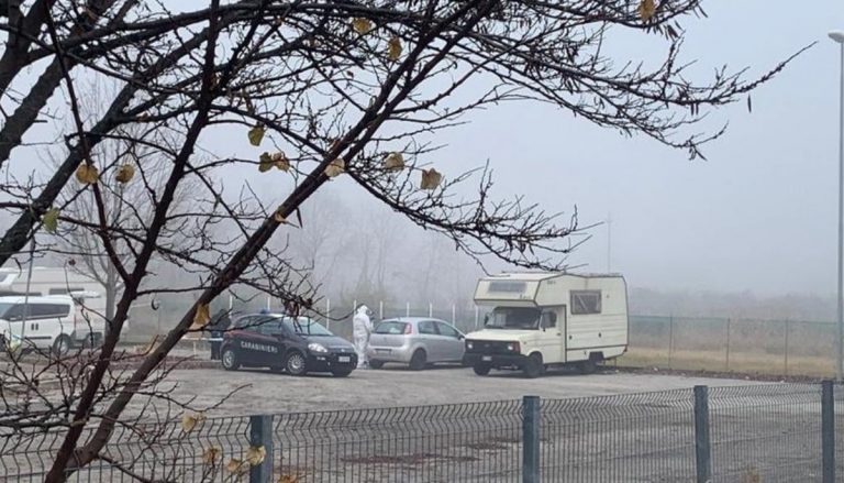 Camper