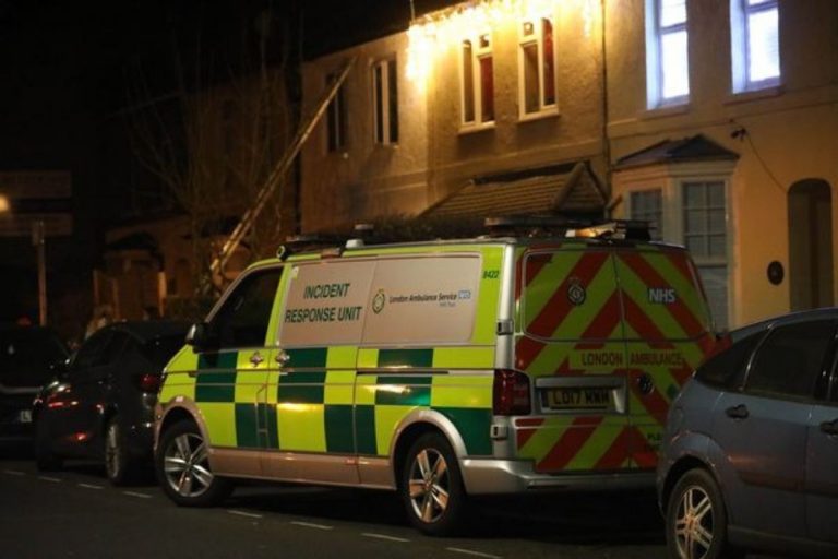 Incendio casa Londra