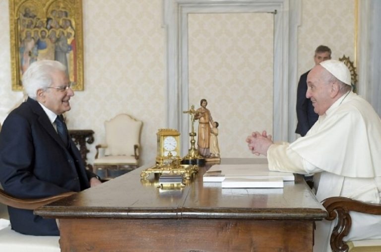 Il Presidente Mattarella con Papa Francesco