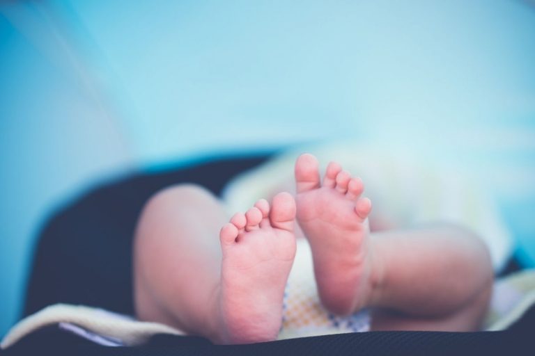 Neonato positivo trasferito Roma