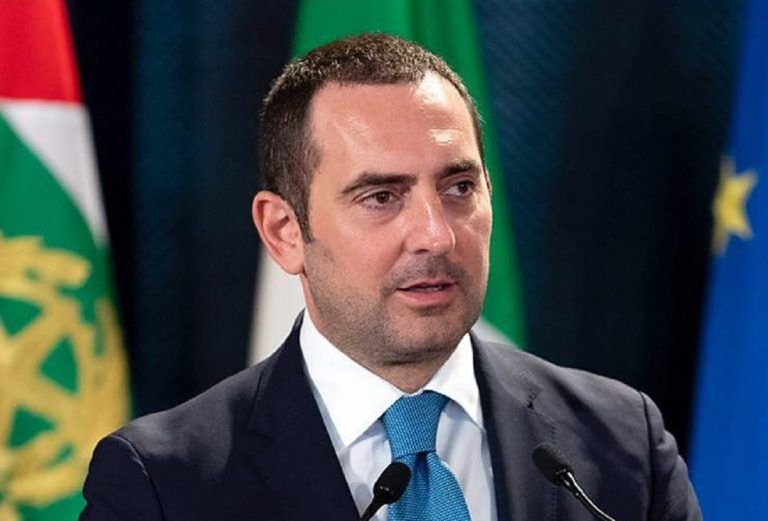 Vincenzo Spadafora quando era al governo con delega allo Sport