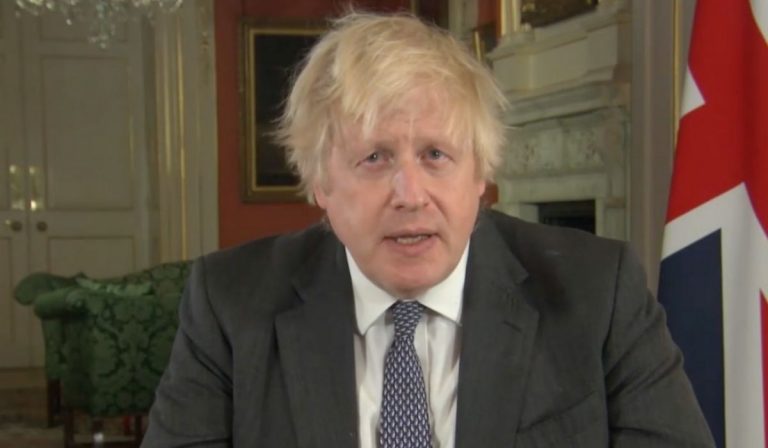 Boris Johnson nuove restrizioni