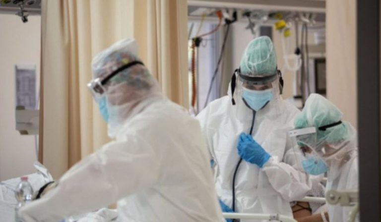 variante Omicron situazione Italia