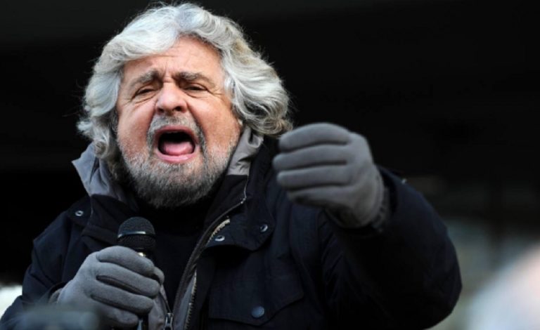 Beppe Grillo aggressione giornalista