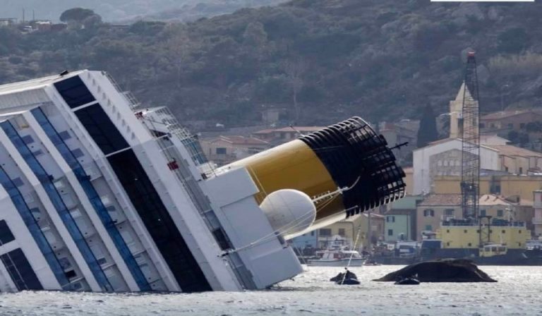 Risarcimenti ai superstiti della Costa Concordia: class action Codacons